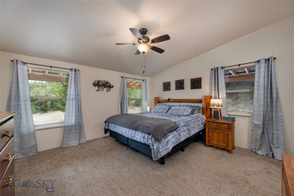 1 Seven Point Road, Livingston MT 59047