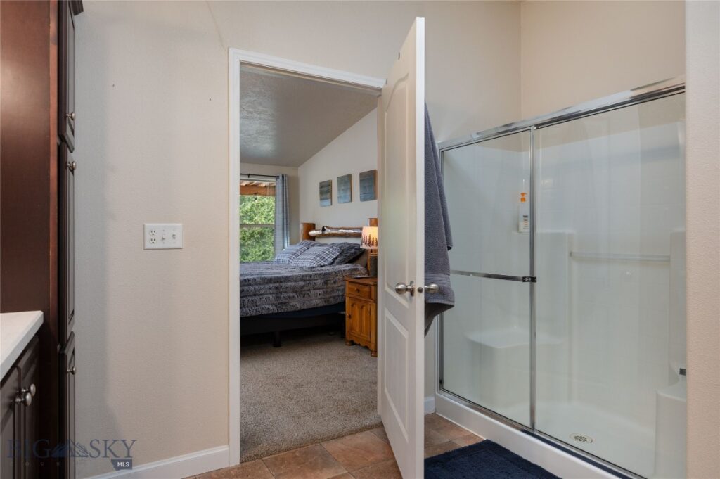 1 Seven Point Road, Livingston MT 59047