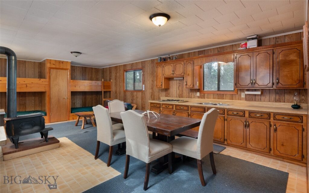 1 Seven Point Road, Livingston MT 59047