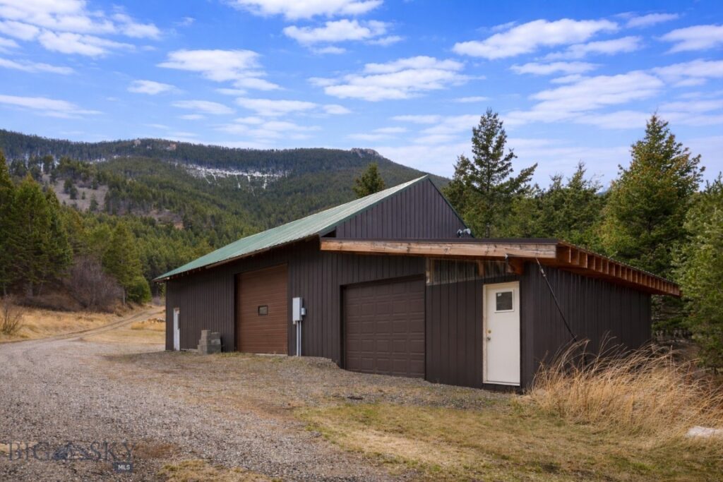 1 Seven Point Road, Livingston MT 59047