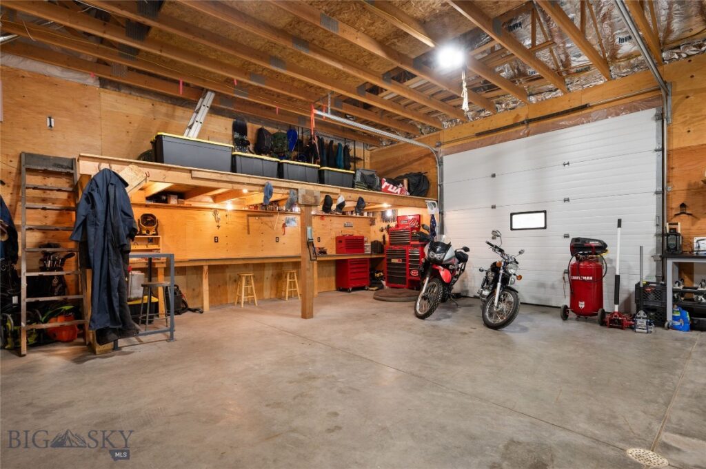 1 Seven Point Road, Livingston MT 59047