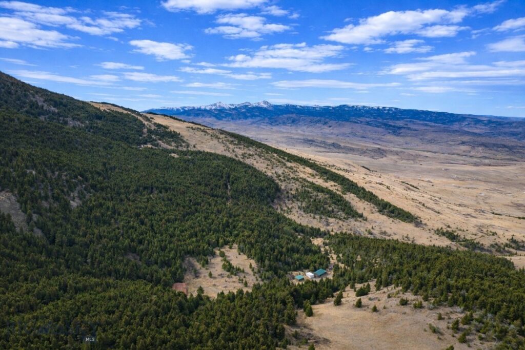 1 Seven Point Road, Livingston MT 59047