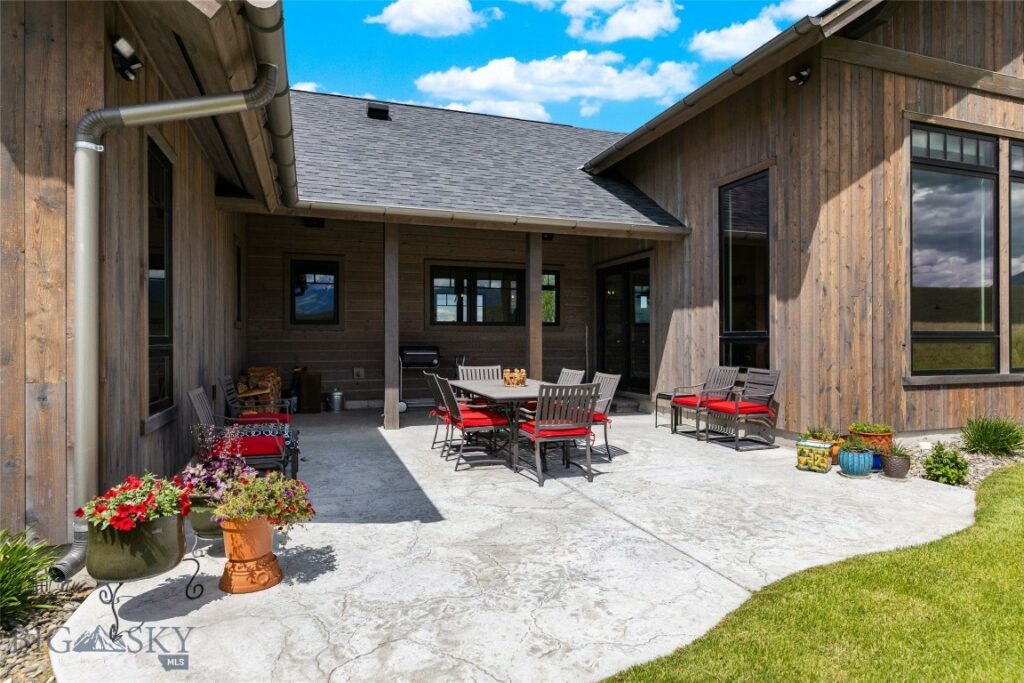 10 Brown Pony Trail, Livingston MT 59047