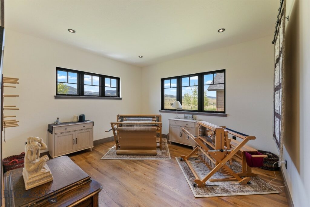10 Brown Pony Trail, Livingston MT 59047