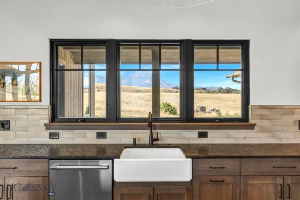 10 Brown Pony Trail, Livingston MT 59047