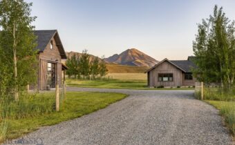10 Brown Pony Trail, Livingston MT 59047