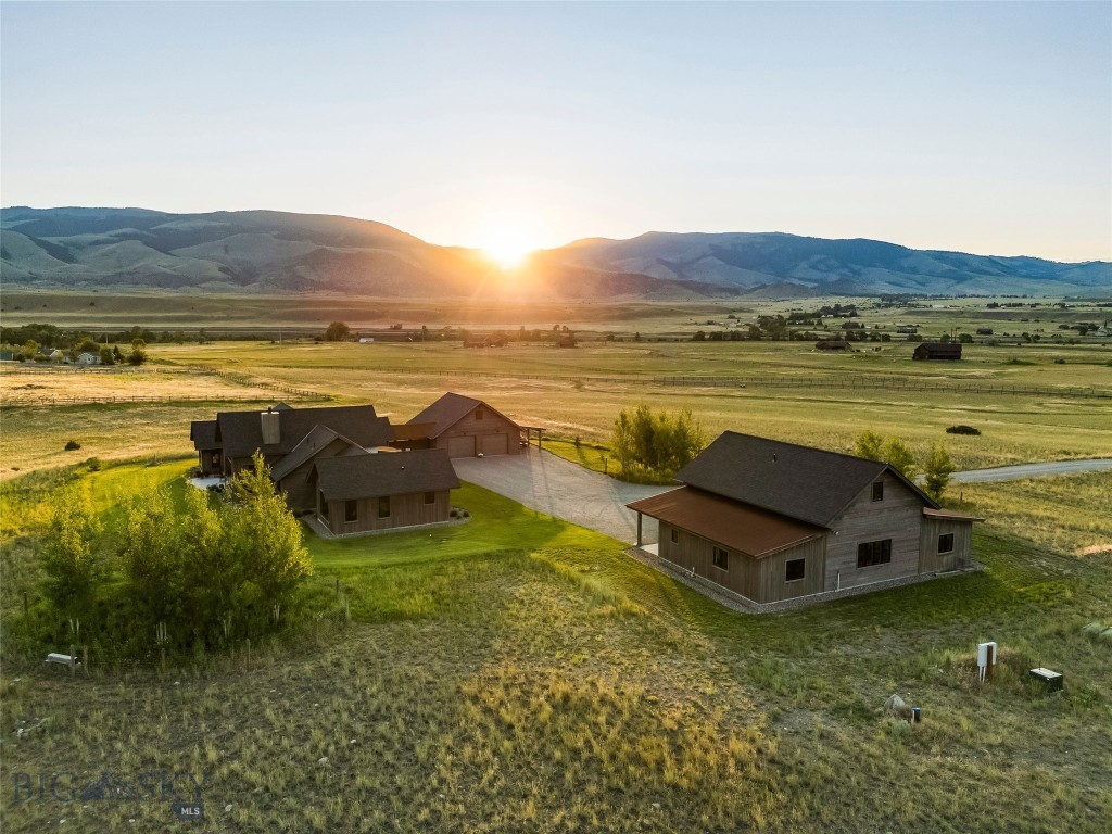 10 Brown Pony Trail, Livingston MT 59047