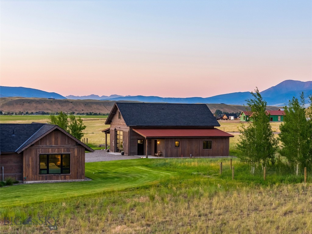 10 Brown Pony Trail, Livingston MT 59047