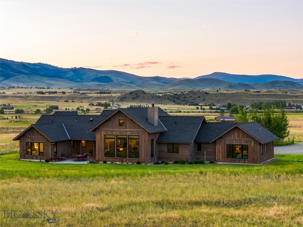 10 Brown Pony Trail, Livingston MT 59047