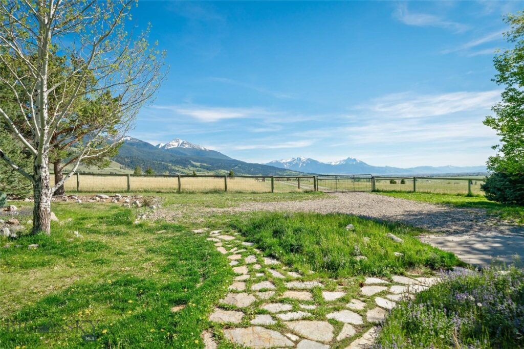 10 Rocky Hollow Trail, Livingston MT 59047