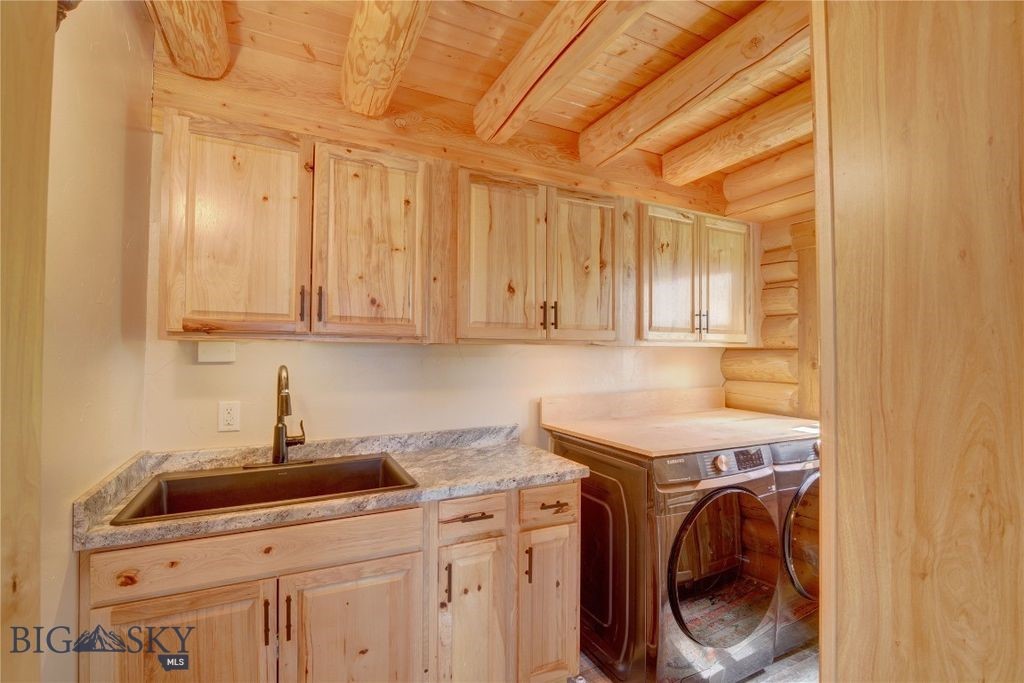 100 Peacemaker Road, Bozeman MT 59715