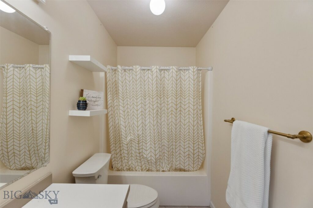 1002 E Northern Pacific Avenue, Belgrade MT 59714