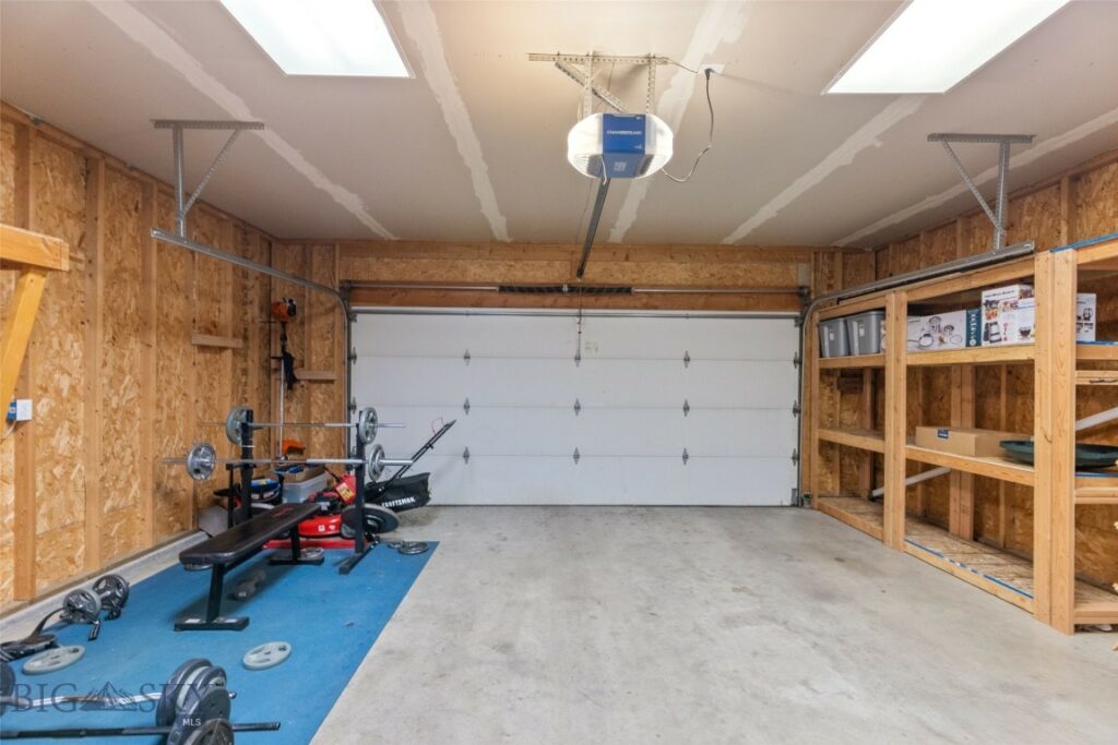 1002 E Northern Pacific Avenue, Belgrade MT 59714