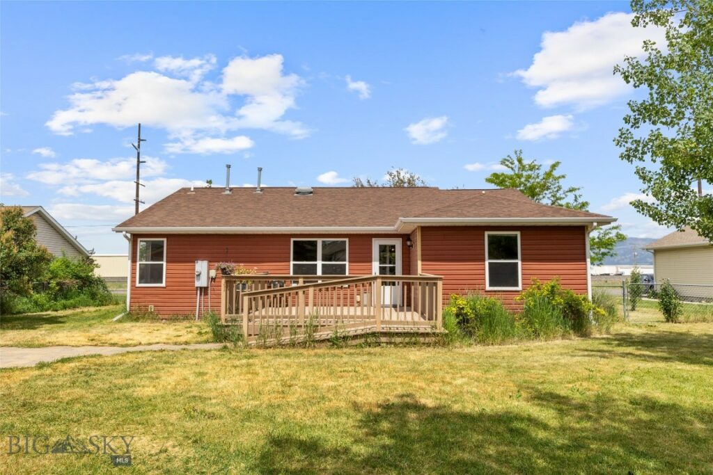 1002 E Northern Pacific Avenue, Belgrade MT 59714
