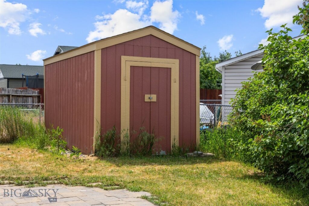 1002 E Northern Pacific Avenue, Belgrade MT 59714
