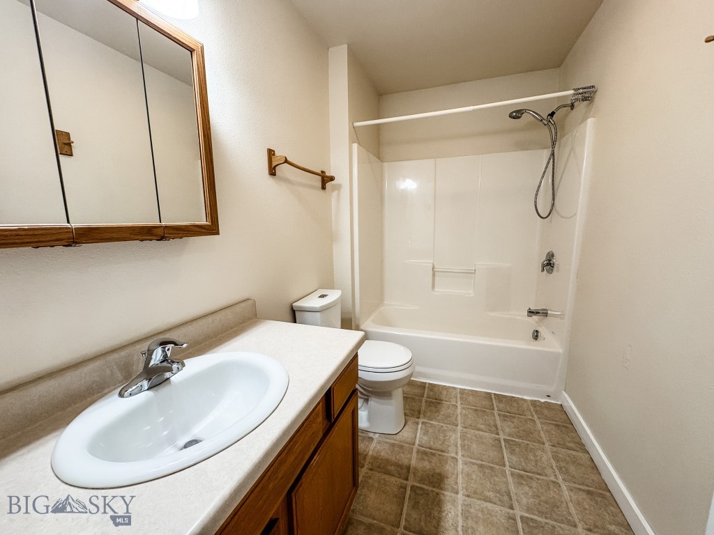 1002 Sky View Trail, Livingston MT 59047