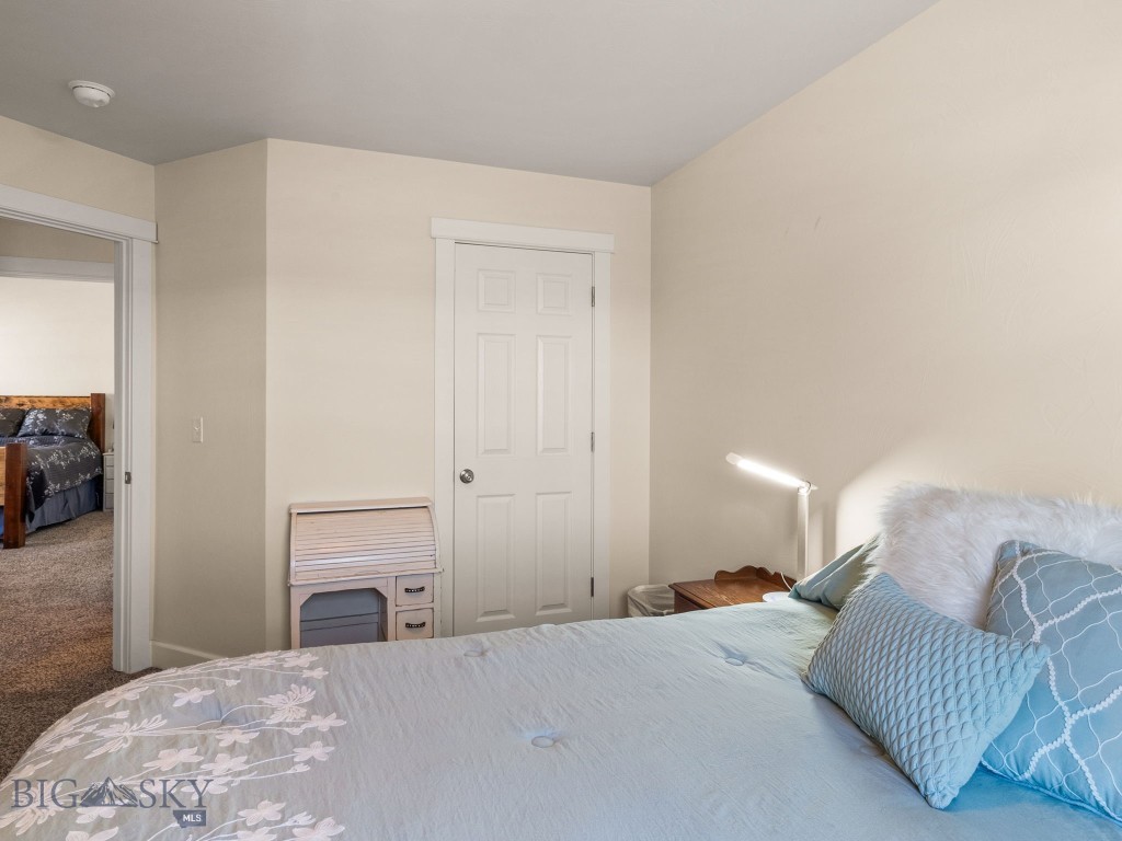 1004 Falcon Boulevard, Belgrade MT 59714