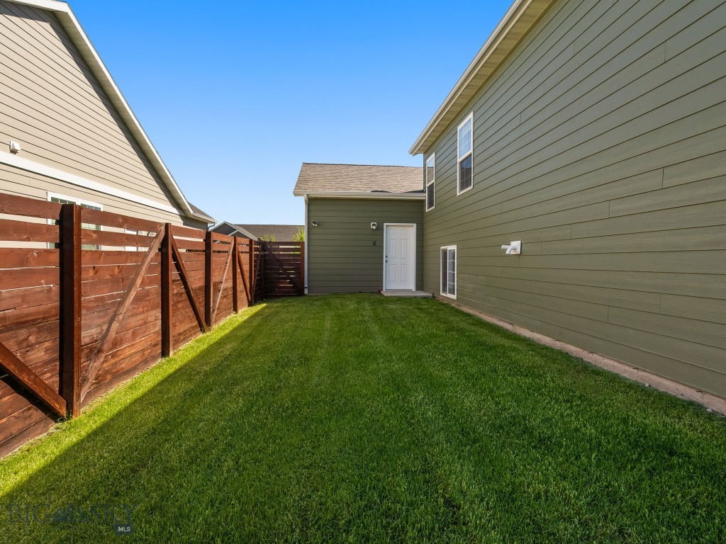 1004 Falcon Boulevard, Belgrade MT 59714