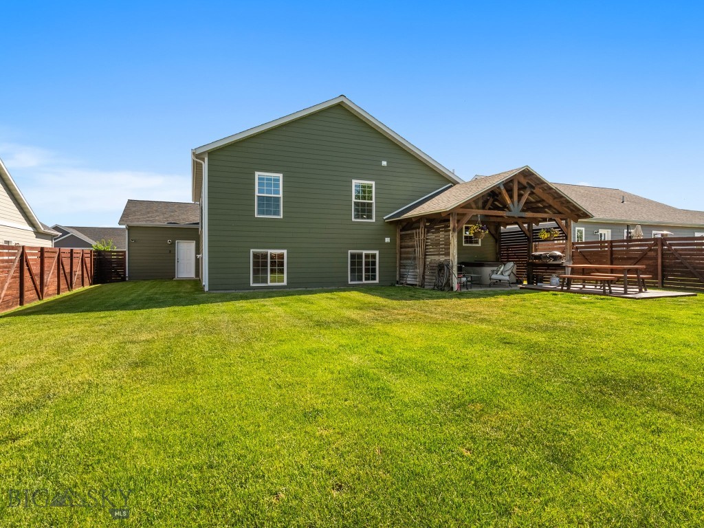 1004 Falcon Boulevard, Belgrade MT 59714