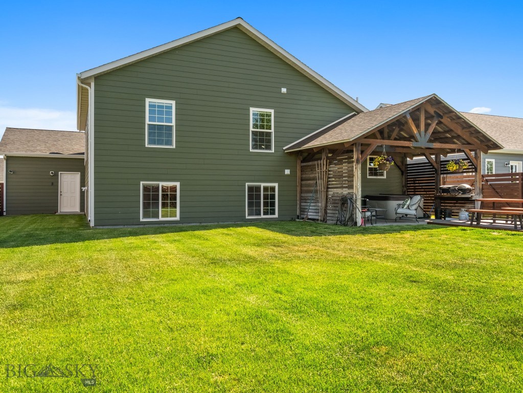 1004 Falcon Boulevard, Belgrade MT 59714