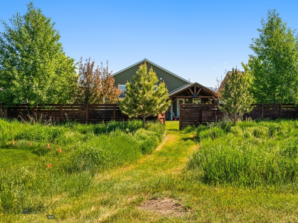 1004 Falcon Boulevard, Belgrade MT 59714