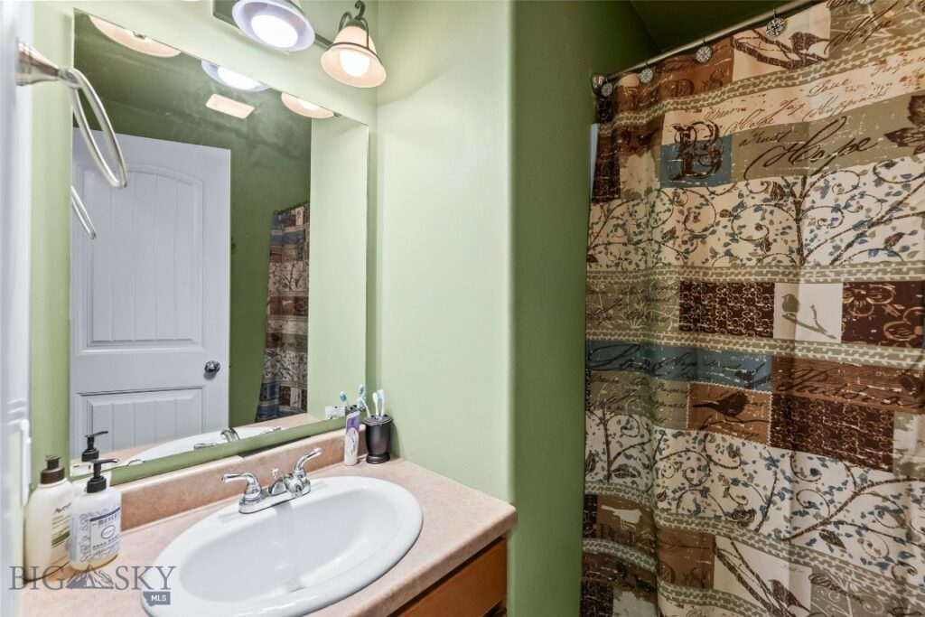 1005 Wyoming Street, Belgrade MT 59714