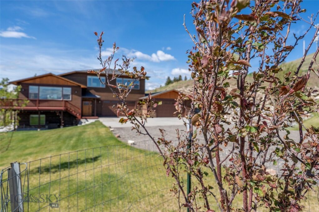 1006 Eagle Court, Livingston MT 59047