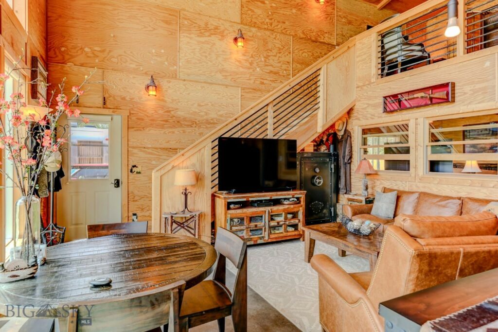 1007 E Geyser, Livingston MT 59047