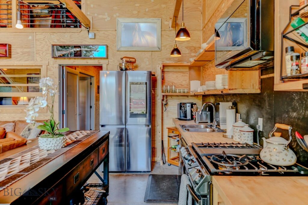 1007 E Geyser, Livingston MT 59047