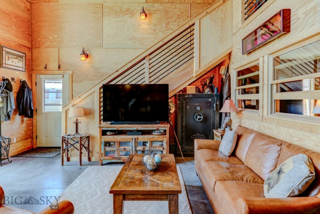 1007 E Geyser, Livingston MT 59047