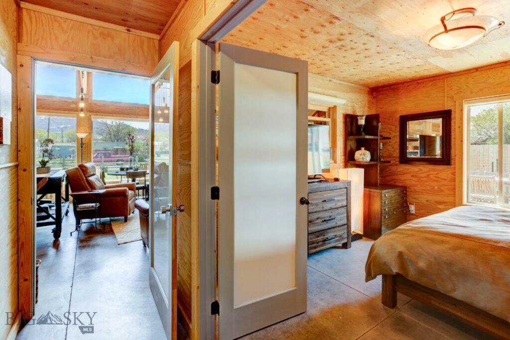 1007 E Geyser, Livingston MT 59047