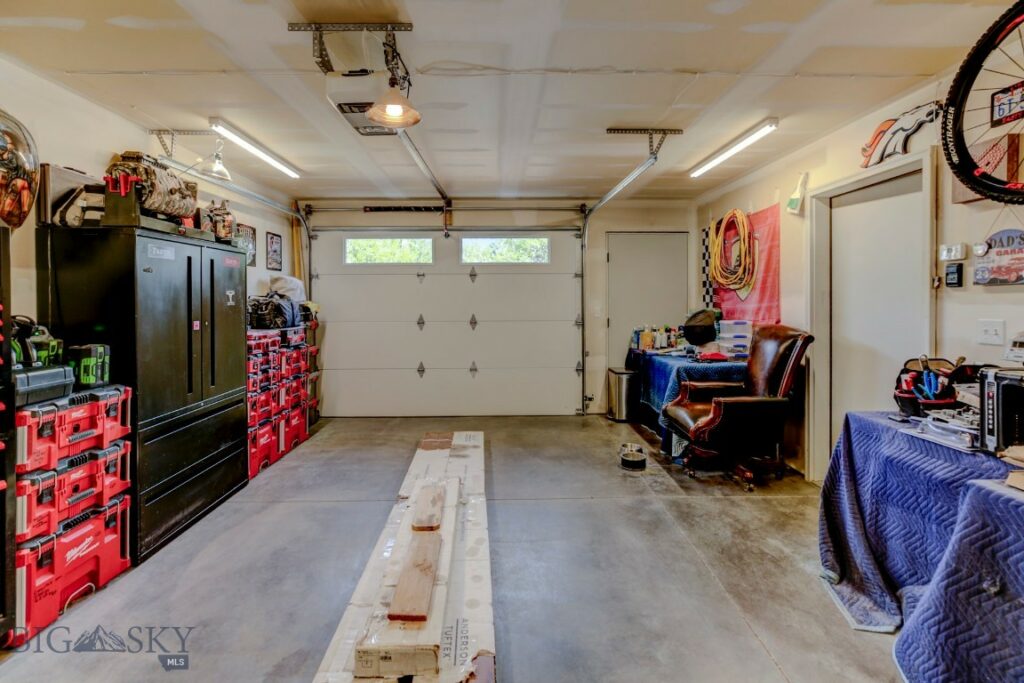 1007 E Geyser, Livingston MT 59047