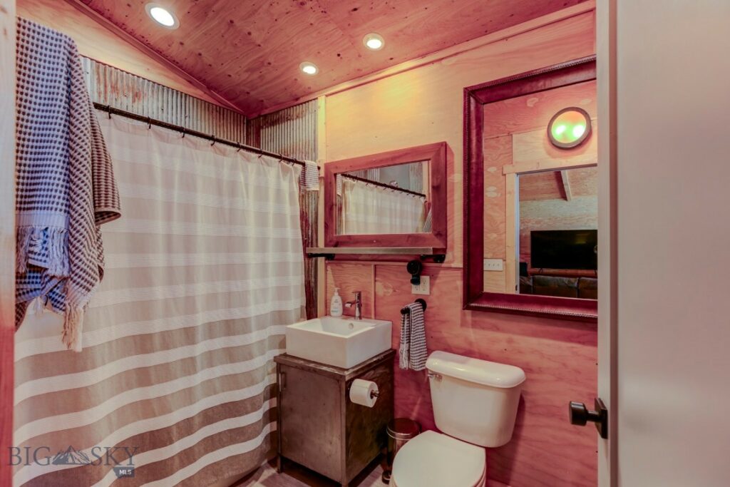 1007 E Geyser, Livingston MT 59047