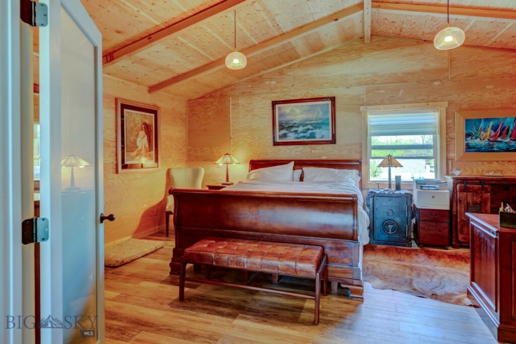 1007 E Geyser, Livingston MT 59047