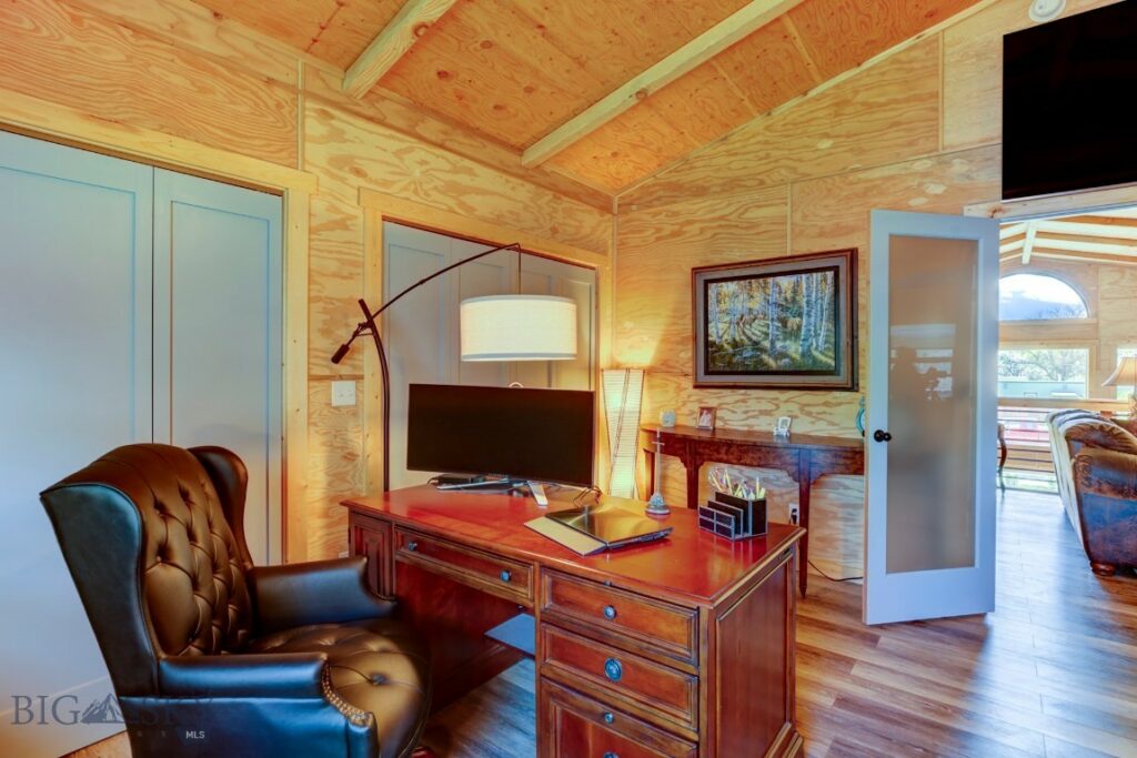 1007 E Geyser, Livingston MT 59047