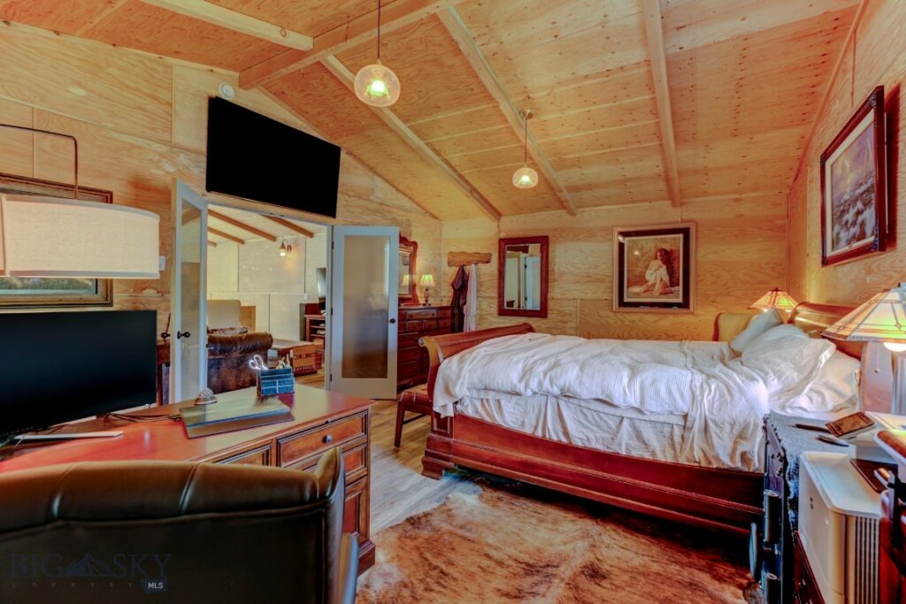 1007 E Geyser, Livingston MT 59047
