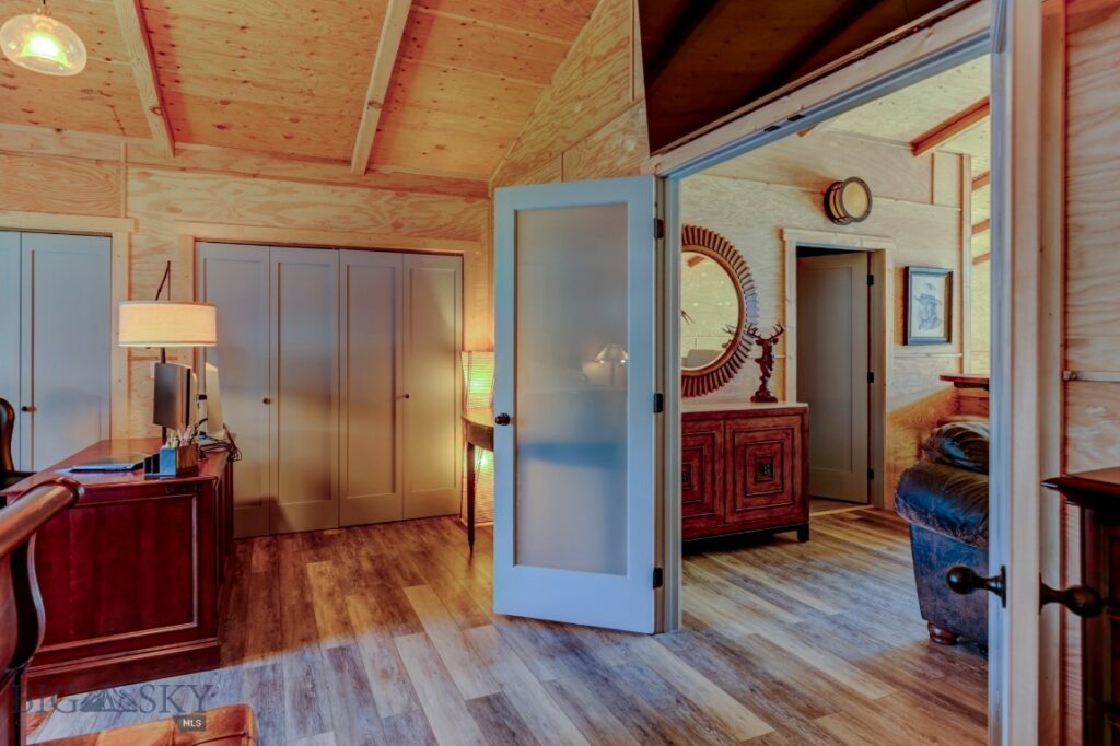 1007 E Geyser, Livingston MT 59047