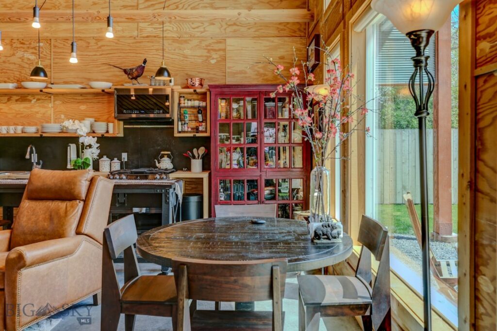 1007 E Geyser, Livingston MT 59047
