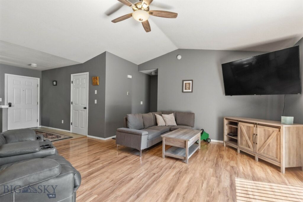 1008 Paisley Drive, Belgrade MT 59714