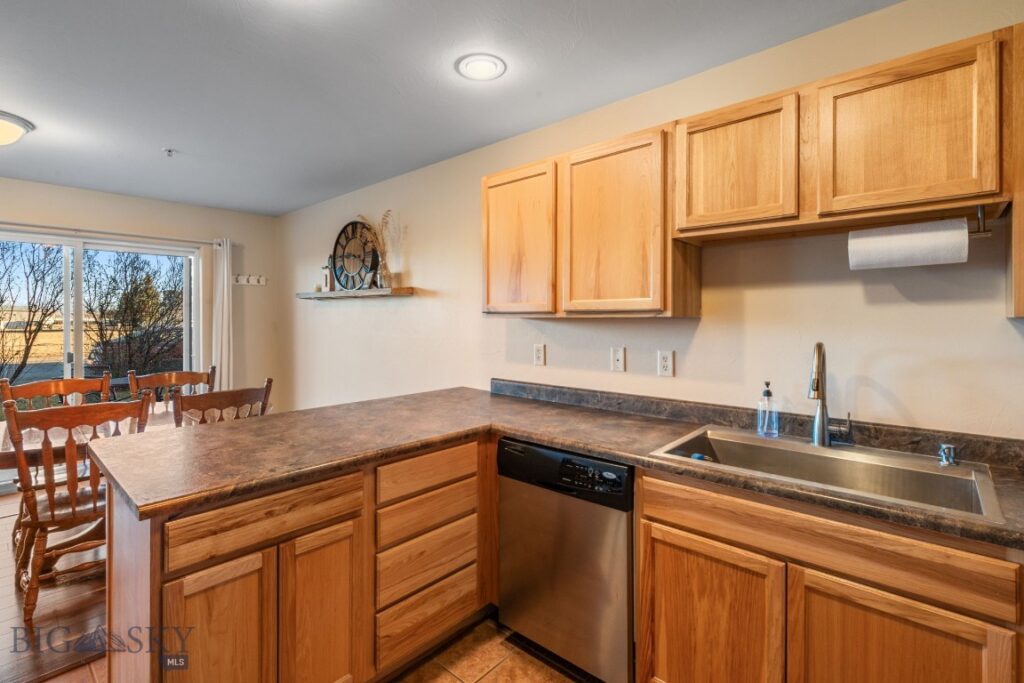 1008 Cruiser Lane, Belgrade MT 59714