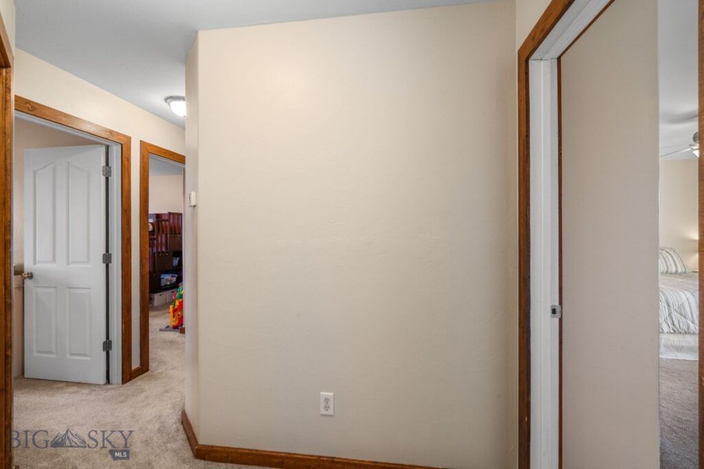 1008 Cruiser Lane, Belgrade MT 59714