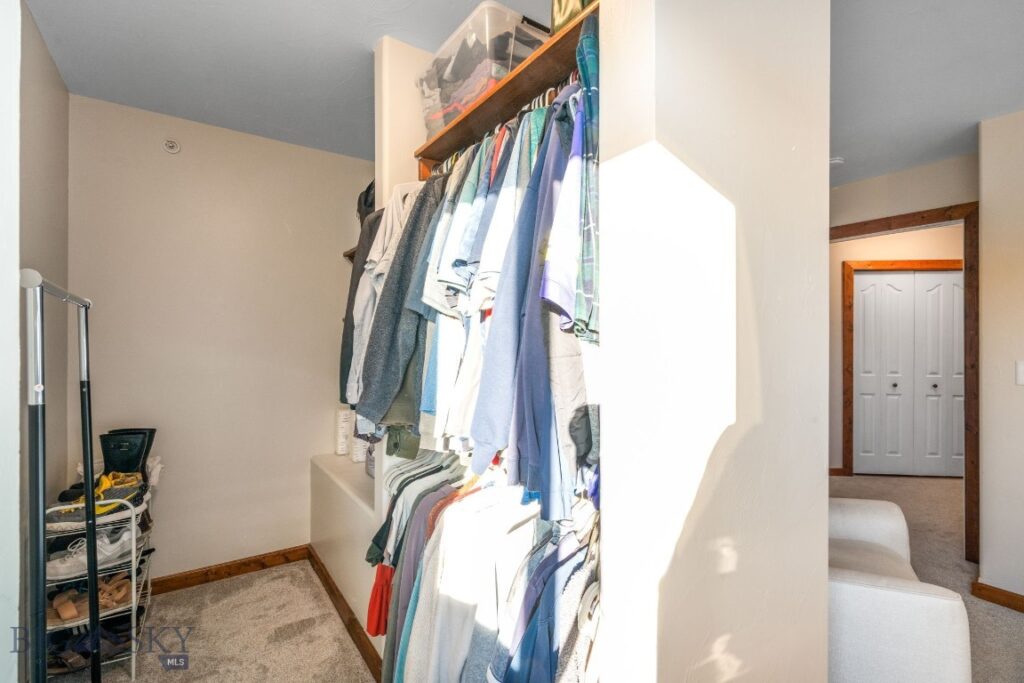 1008 Cruiser Lane, Belgrade MT 59714