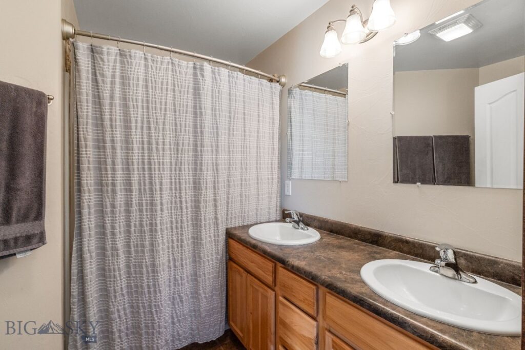 1008 Cruiser Lane, Belgrade MT 59714