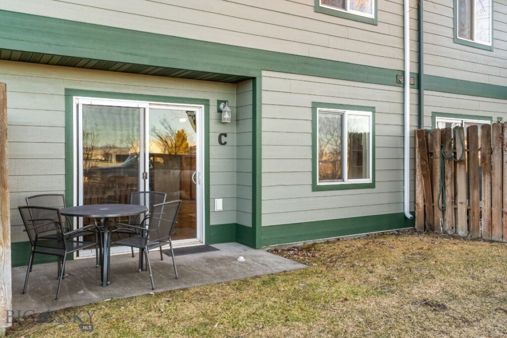 1008 Cruiser Lane, Belgrade MT 59714