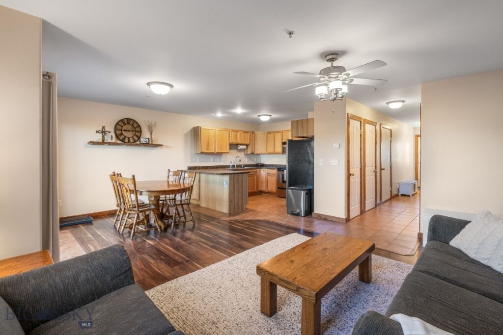 1008 Cruiser Lane, Belgrade MT 59714