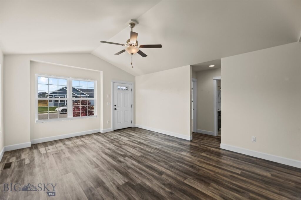 1009 Falcon Ridge Boulevard, Belgrade MT 59714