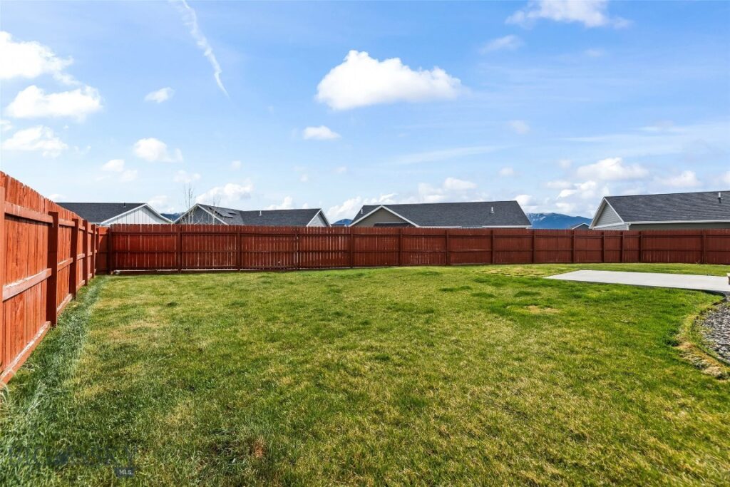 1009 Falcon Ridge Boulevard, Belgrade MT 59714