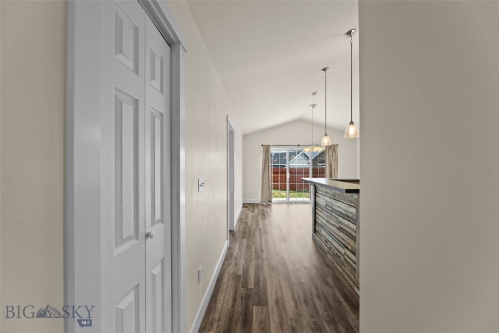 1009 Falcon Ridge Boulevard, Belgrade MT 59714
