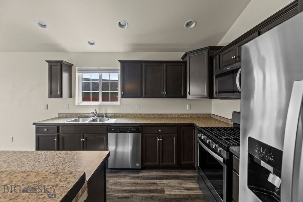 1009 Falcon Ridge Boulevard, Belgrade MT 59714