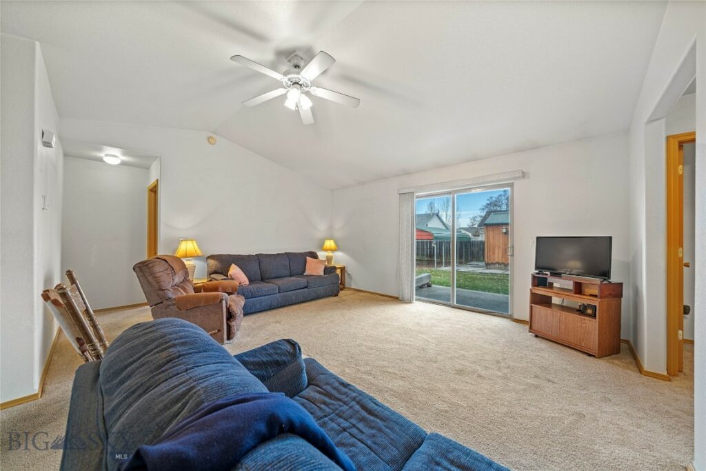 1009 Paisley Drive, Belgrade MT 59714